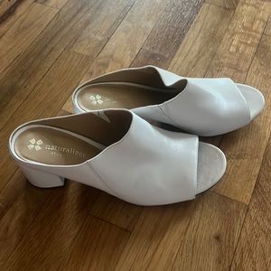 White naturalized mules size 9